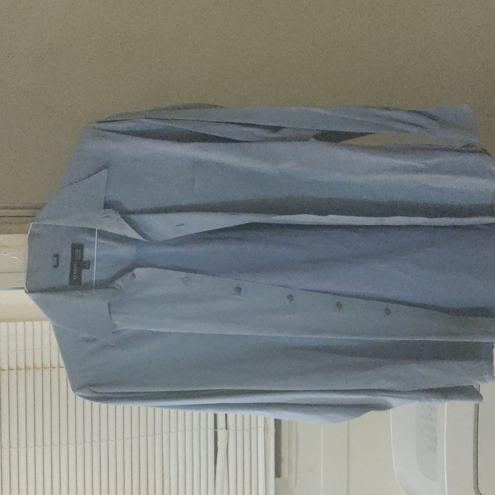 Long sleeve button up collared shirt